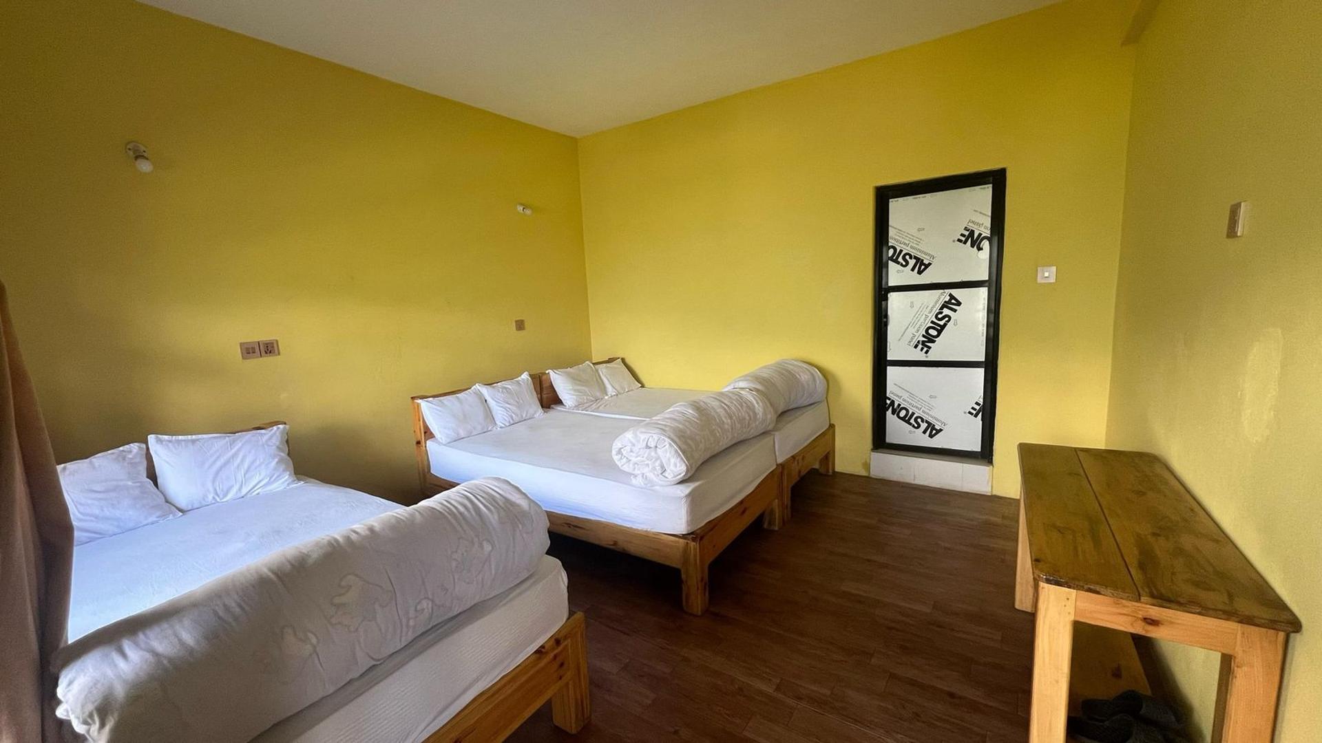 Triple Bed With Mountain View
