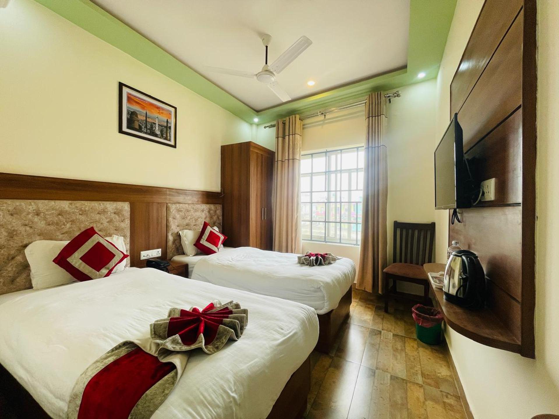 Twin Bed Room