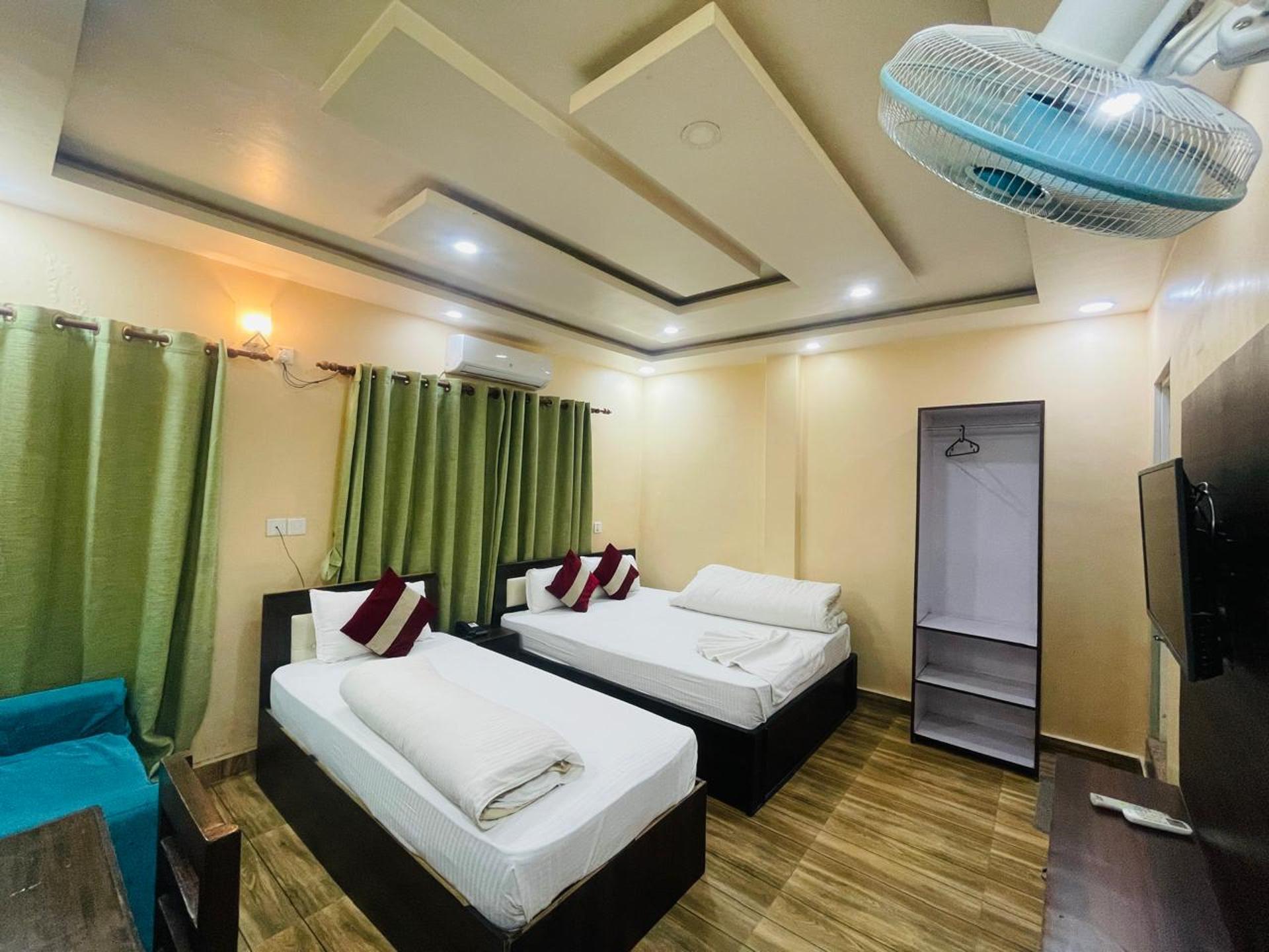 Deluxe Double Bed