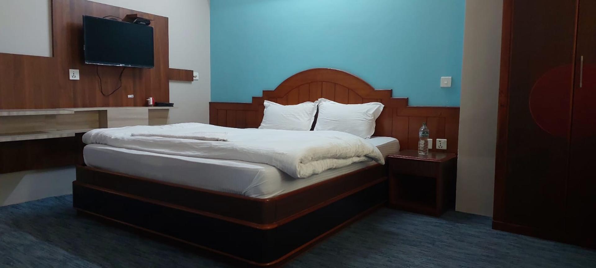 Standard Couple Room