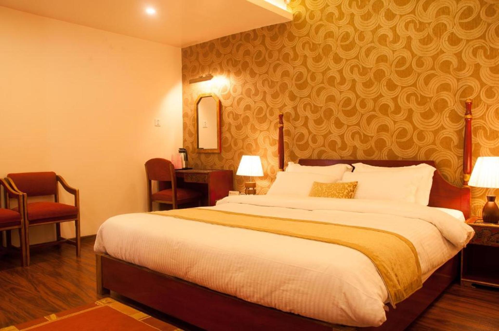 Deluxe King Suite