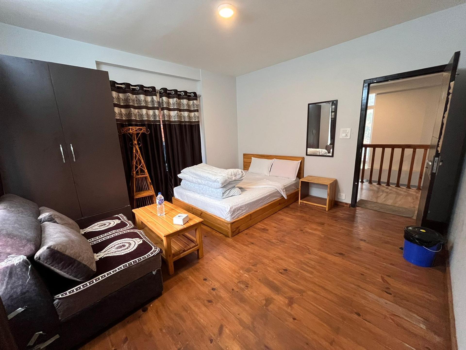 Deluxe Couple Room