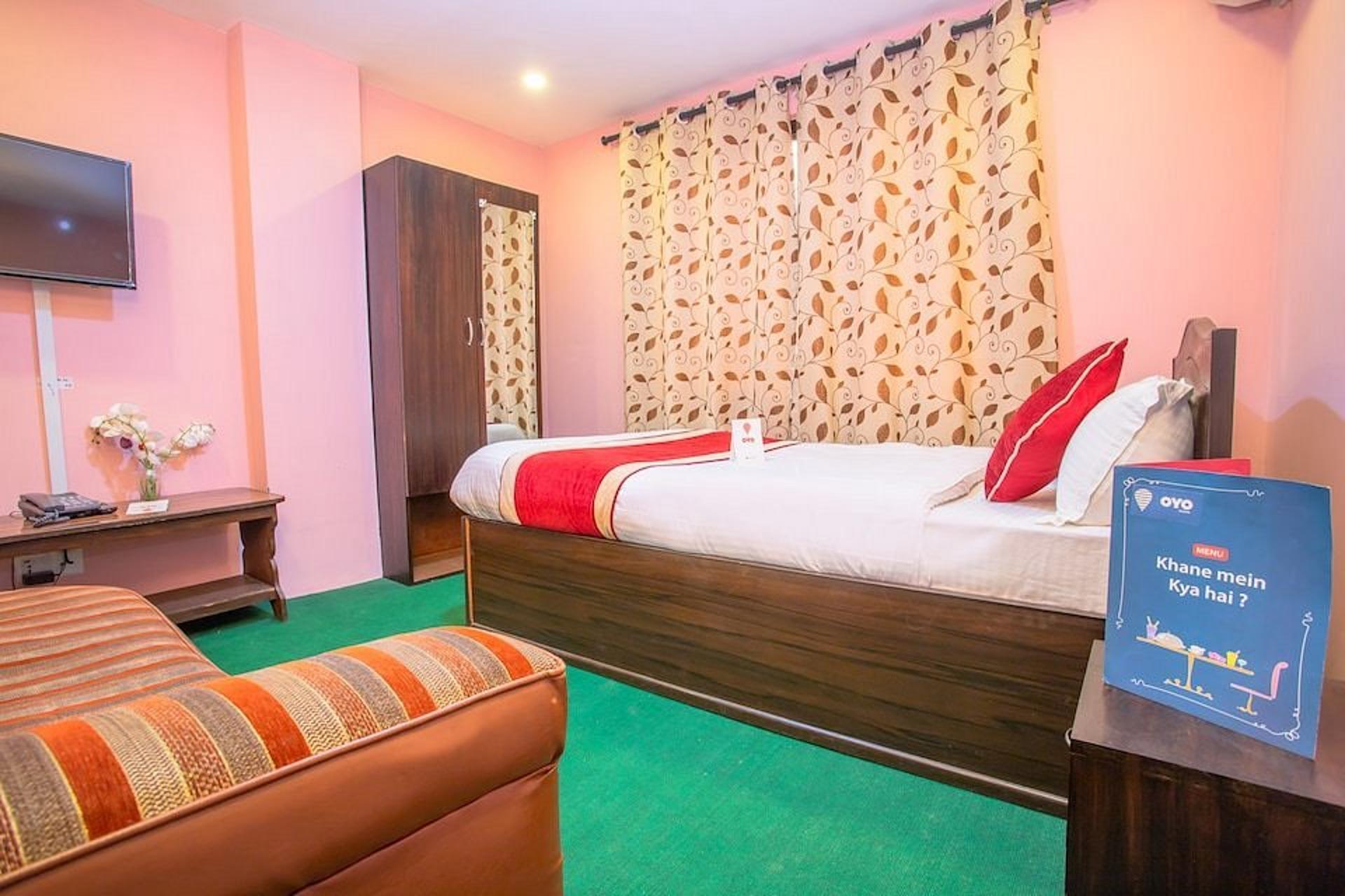 Single Bedroom for Couple