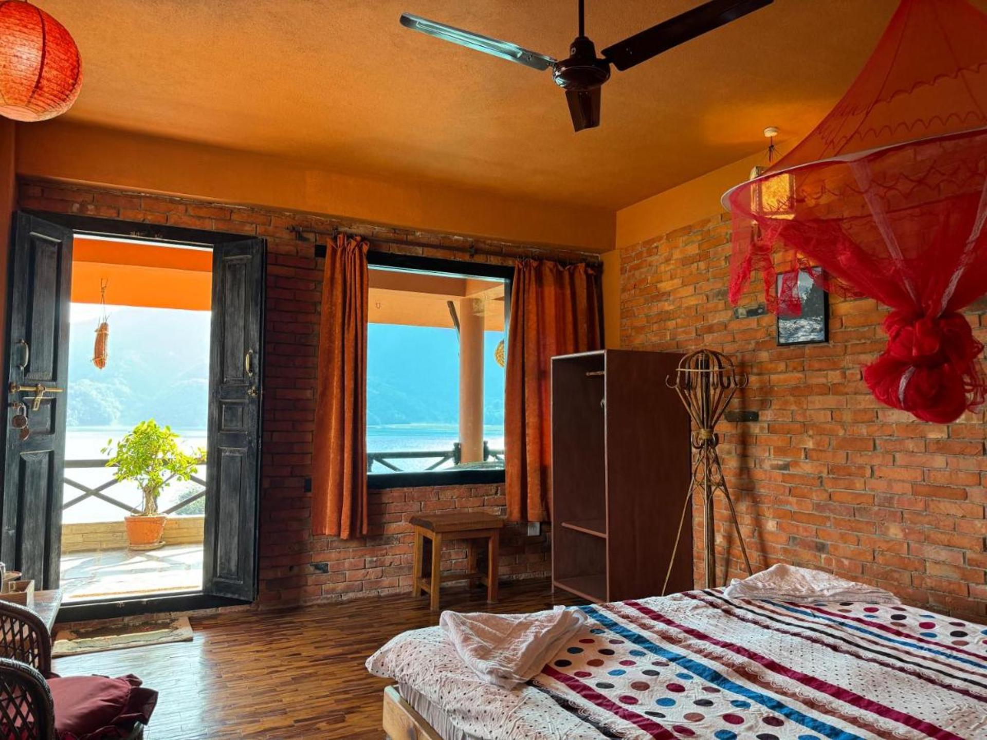 Luxury Couple Room With Lake view
