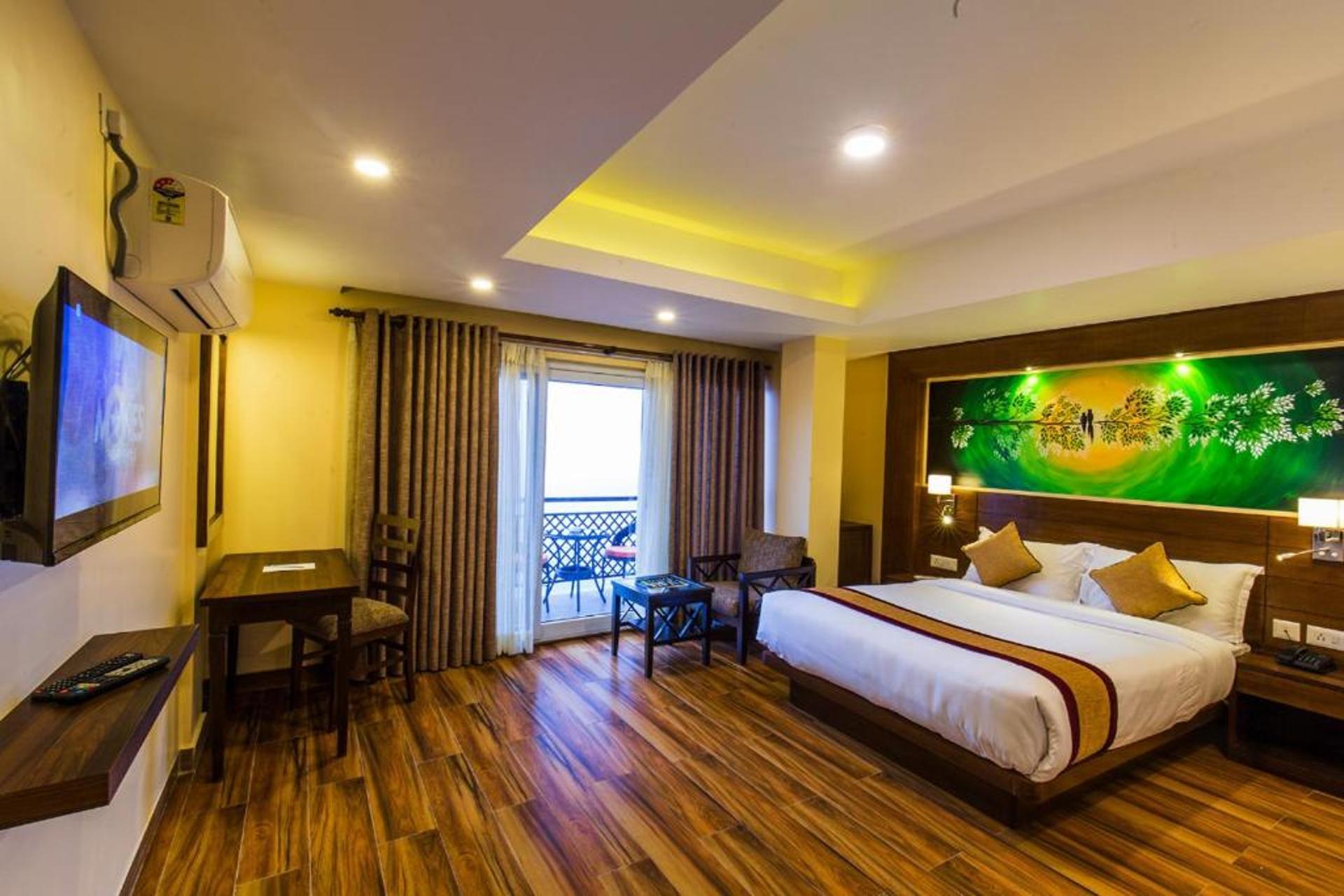Deluxe Couple Room