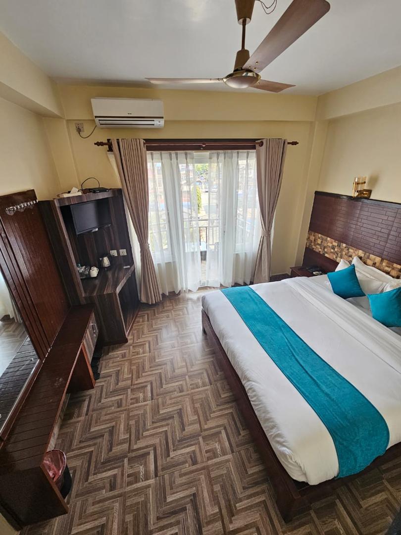 Deluxe Couple Room with Bathtub