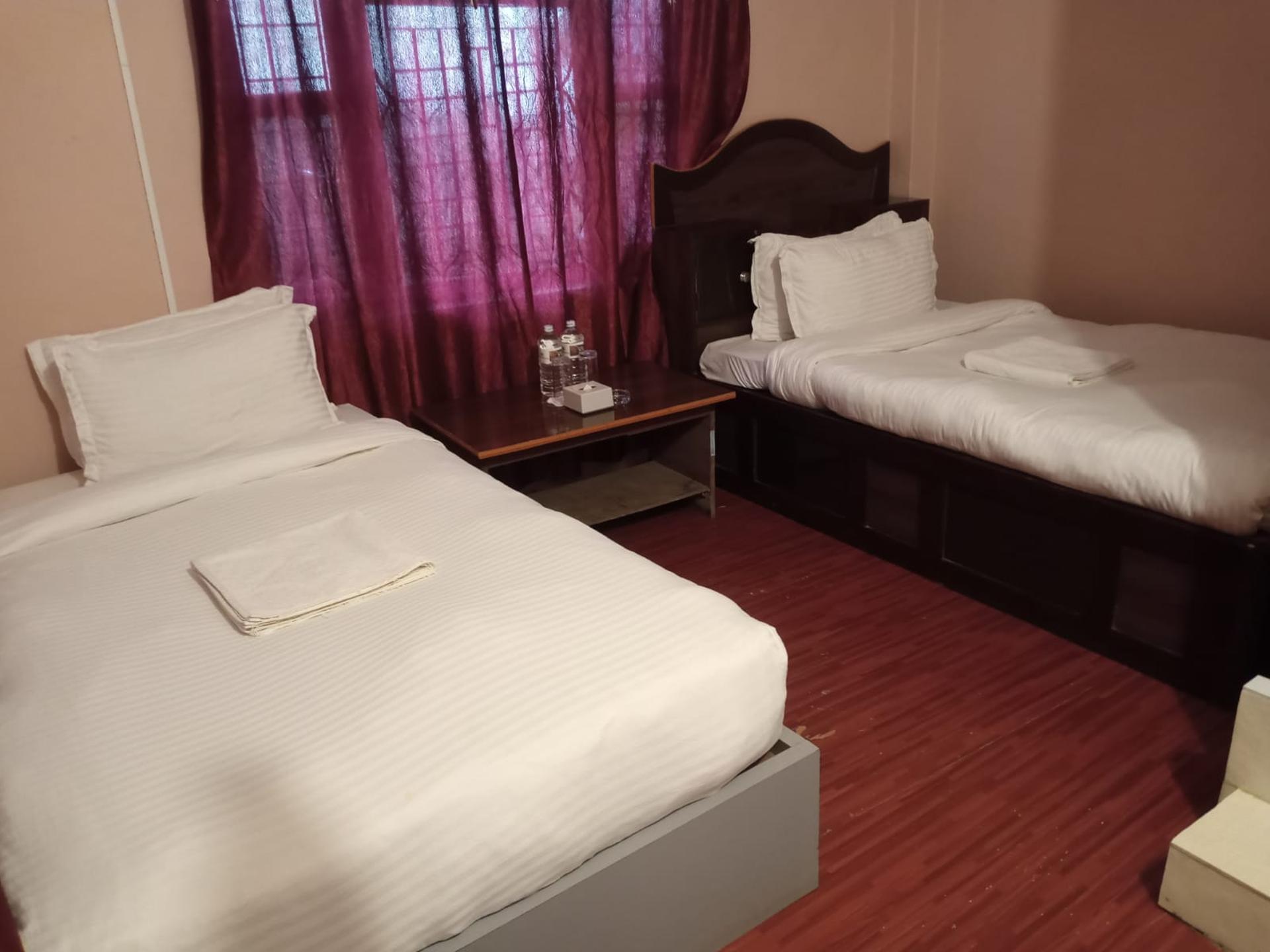 Standard Queen Room