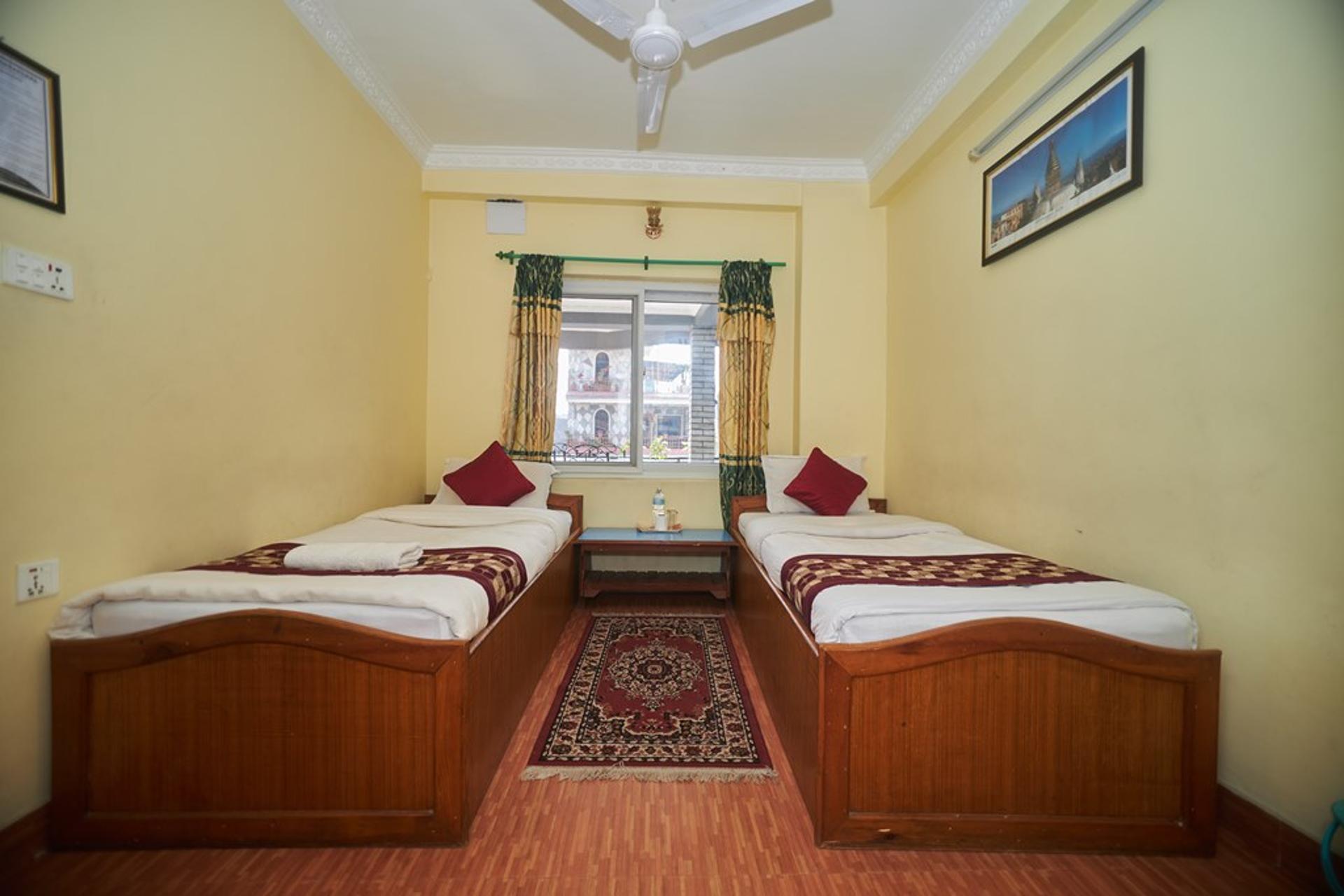 Twin Bed Room
