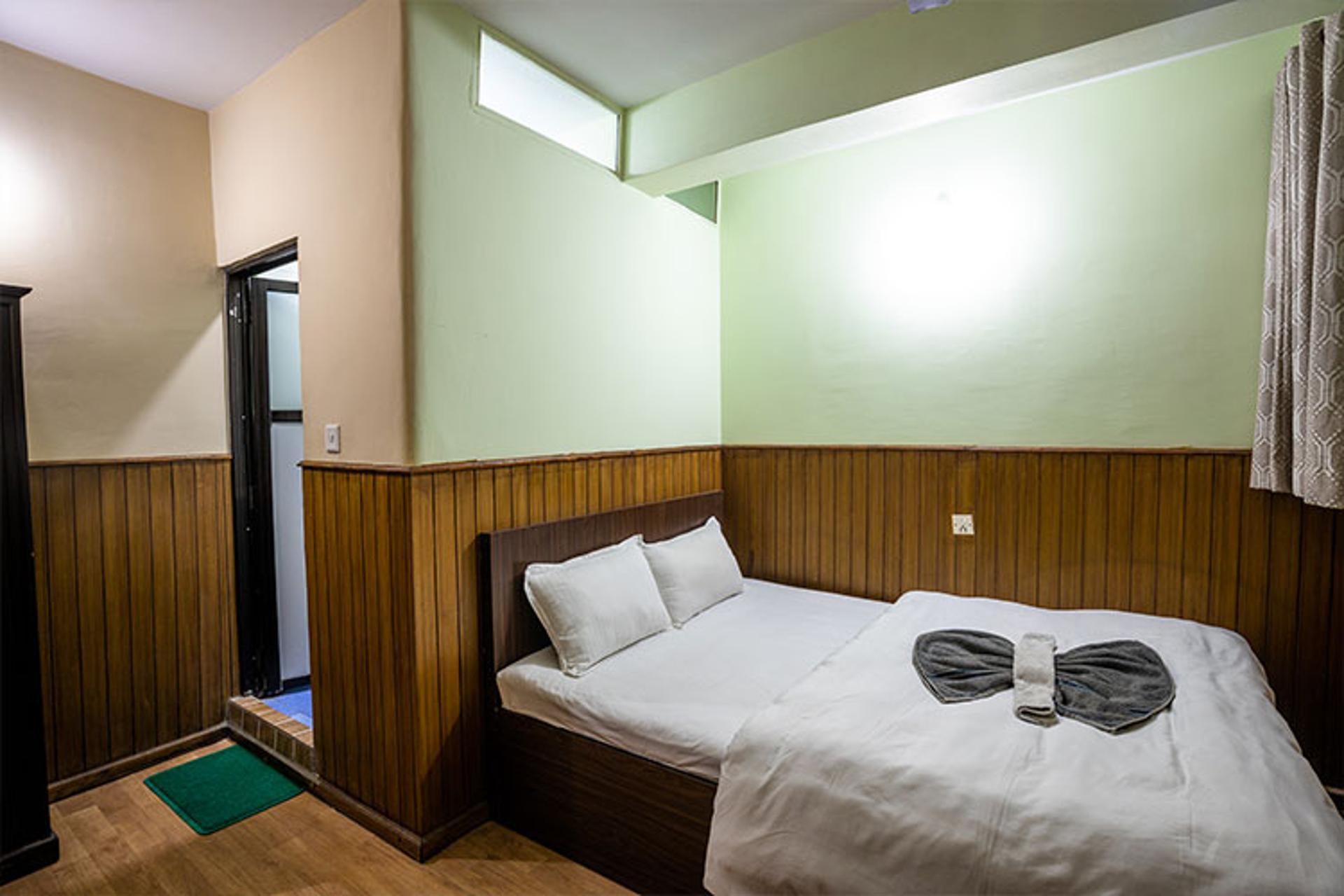 Standard Couple Room