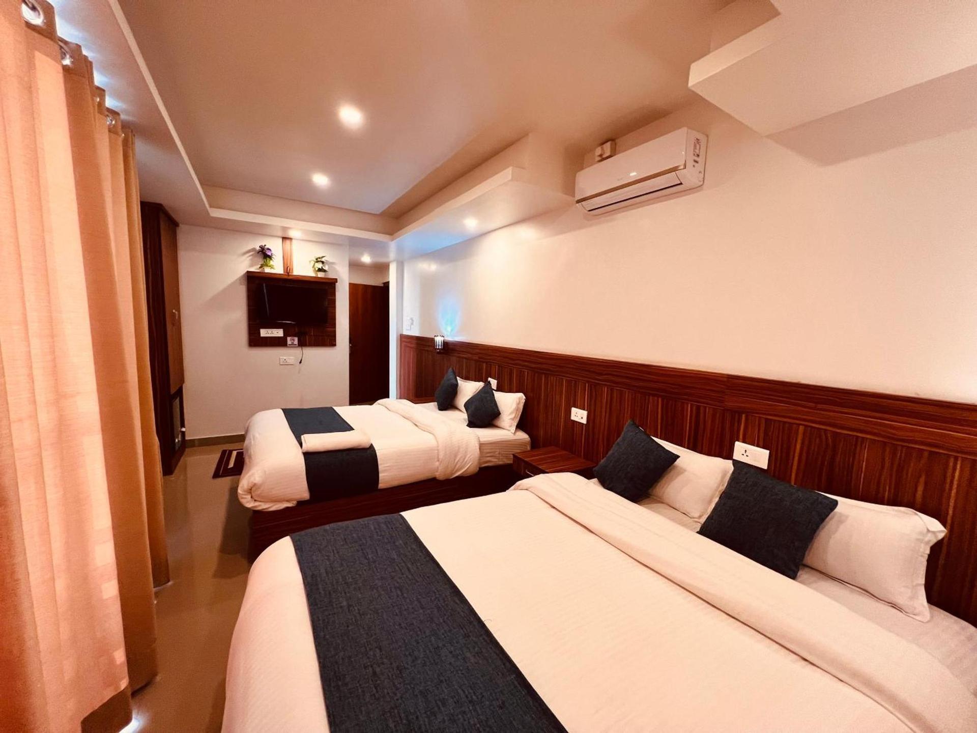 Deluxe Family Room