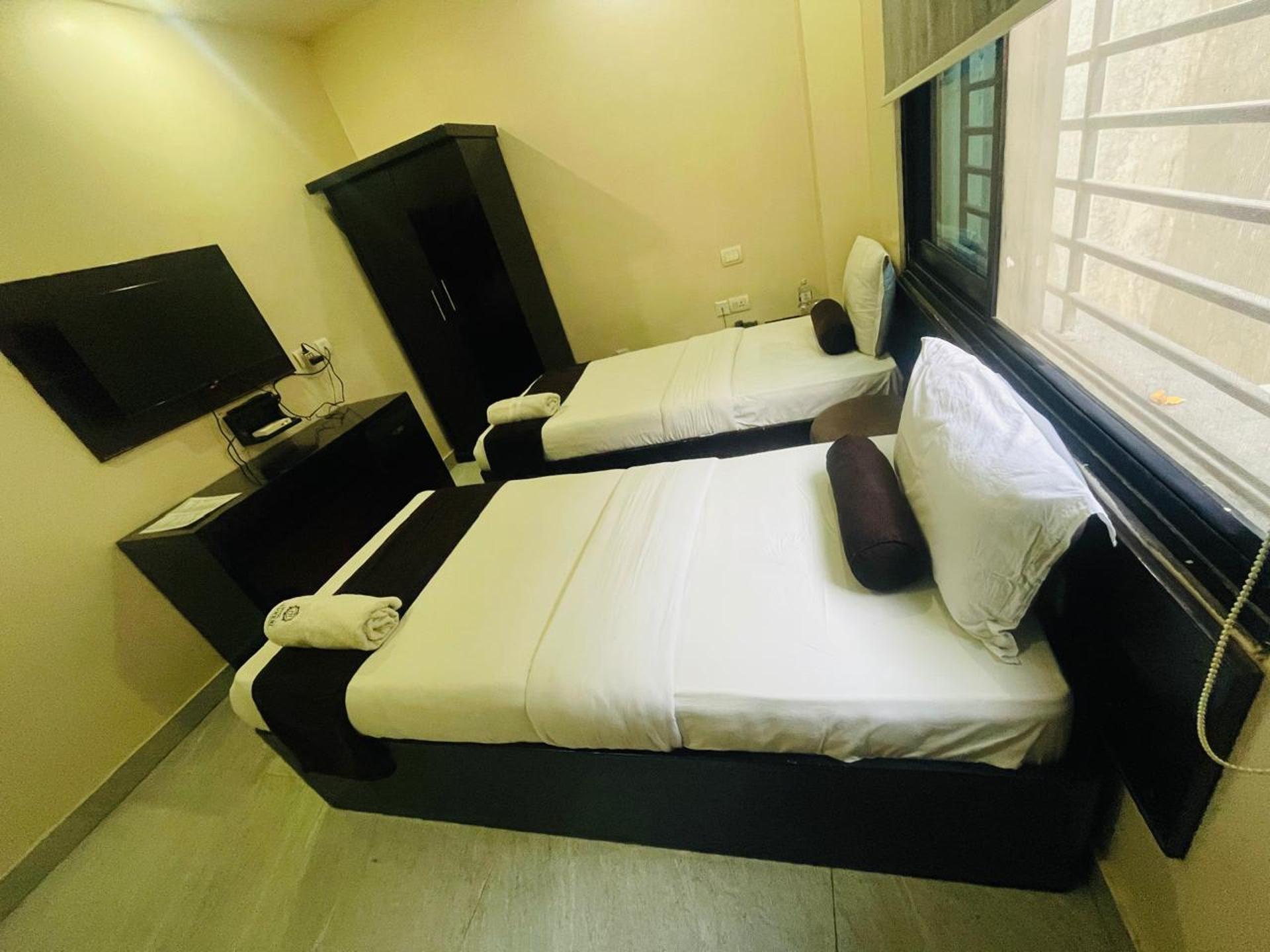Standard Twin Bed