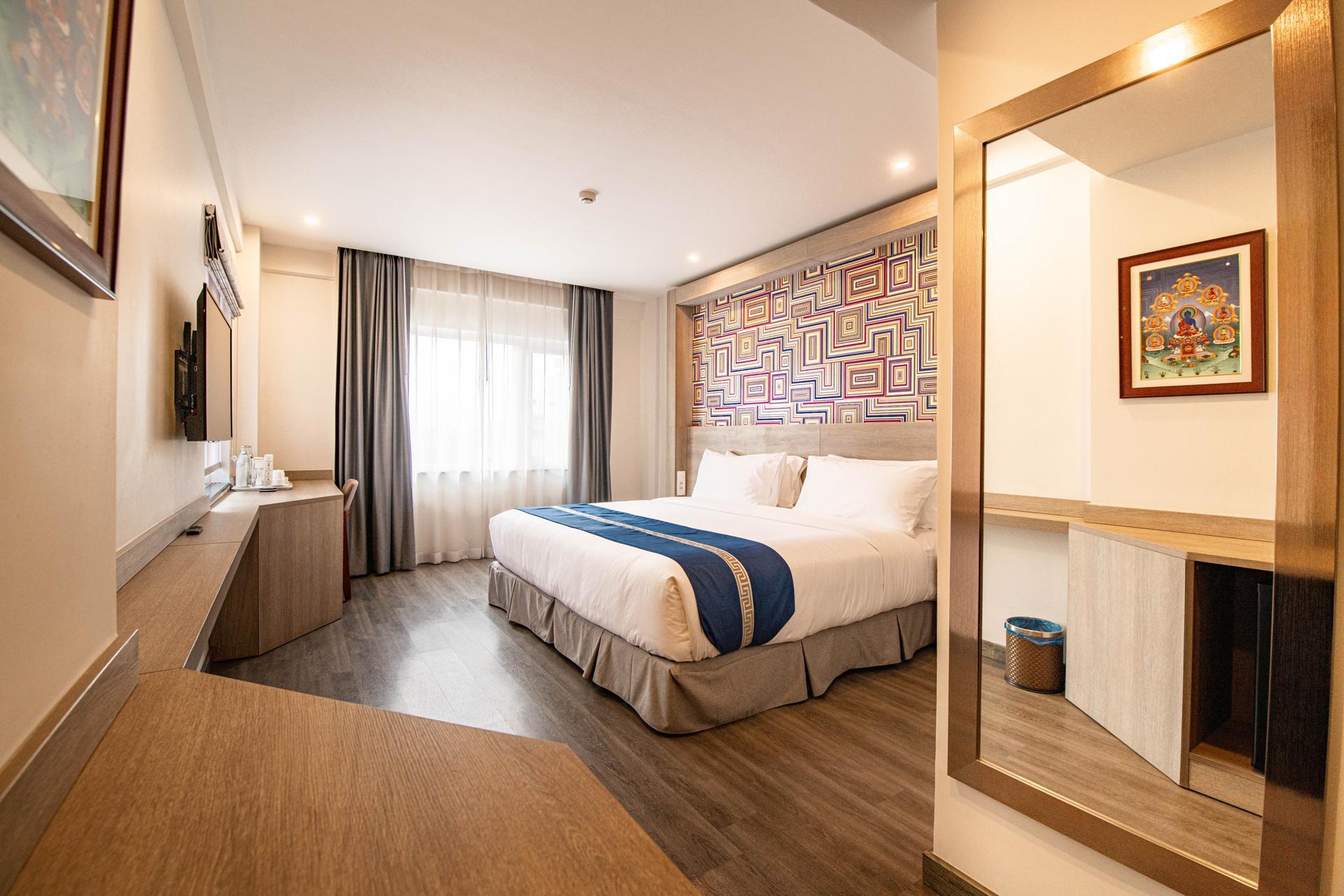 Deluxe King Room