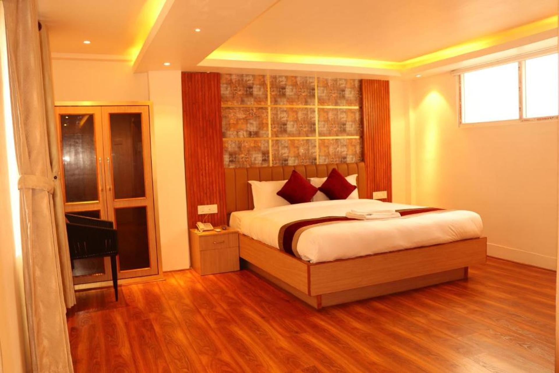 Deluxe Superior Suite