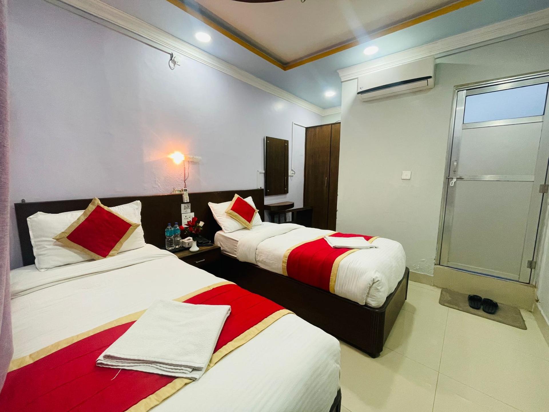 Standard Twin Bed