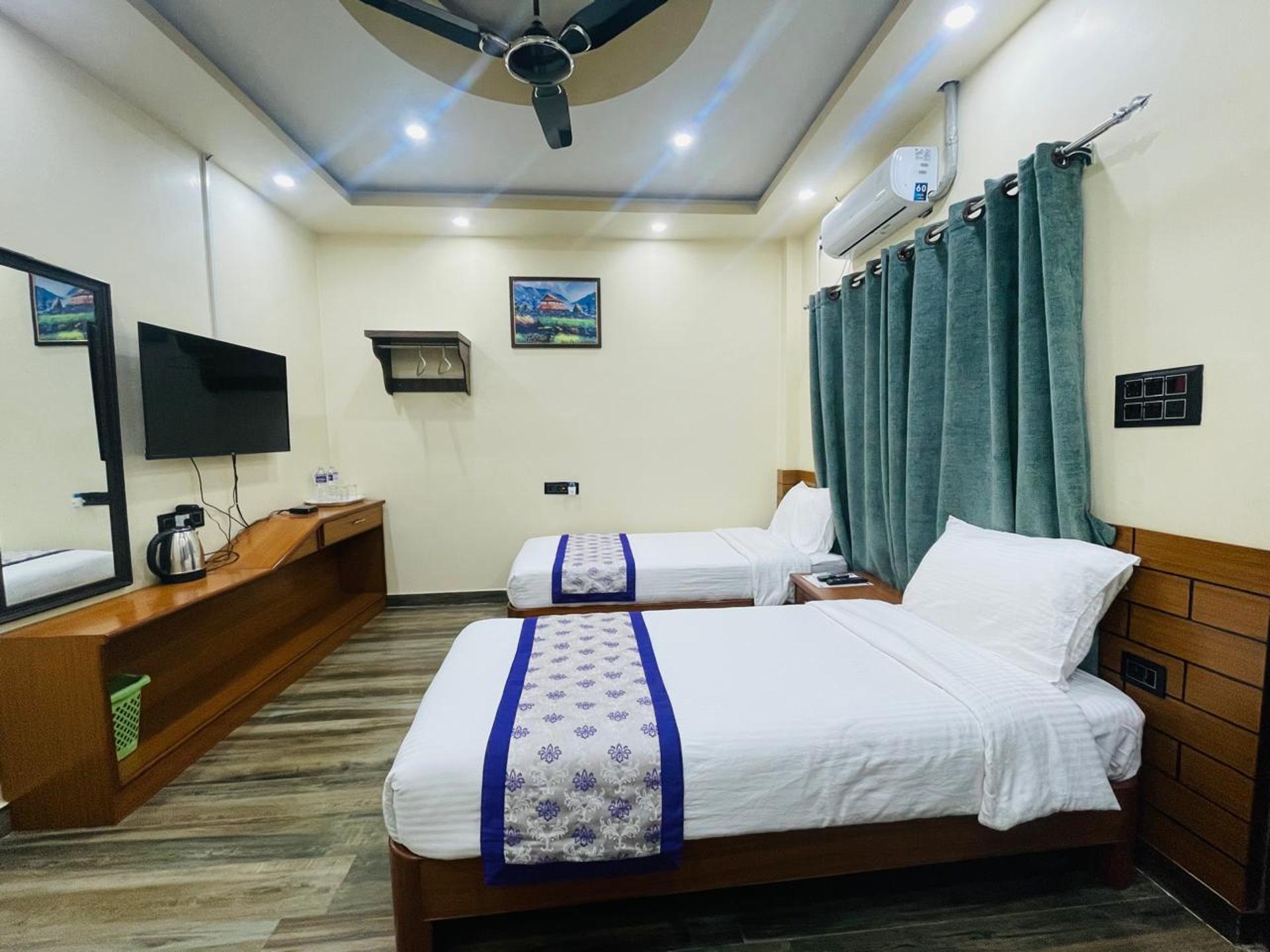 Deluxe Twin Bed