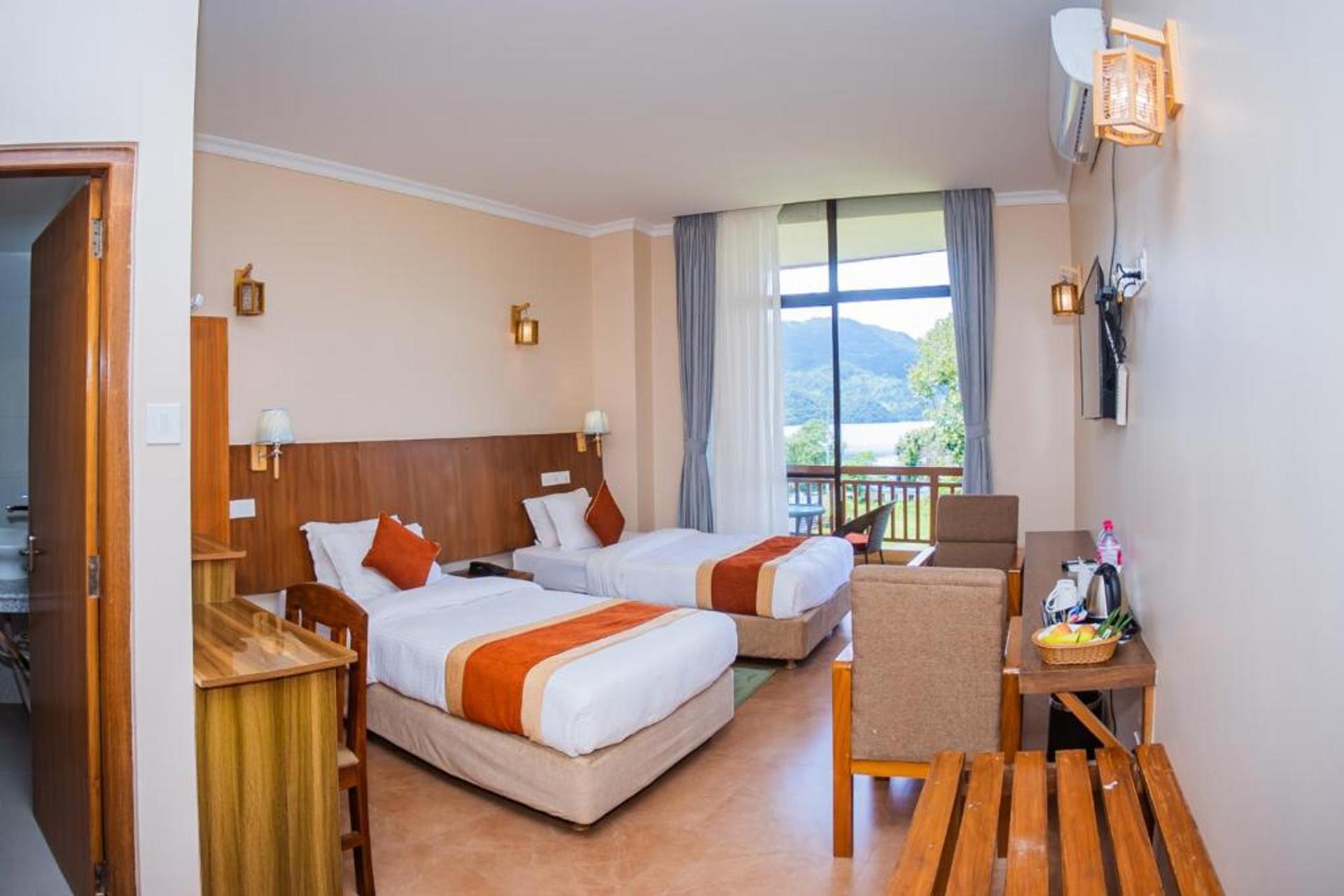 Deluxe Lake view Double/twin Room