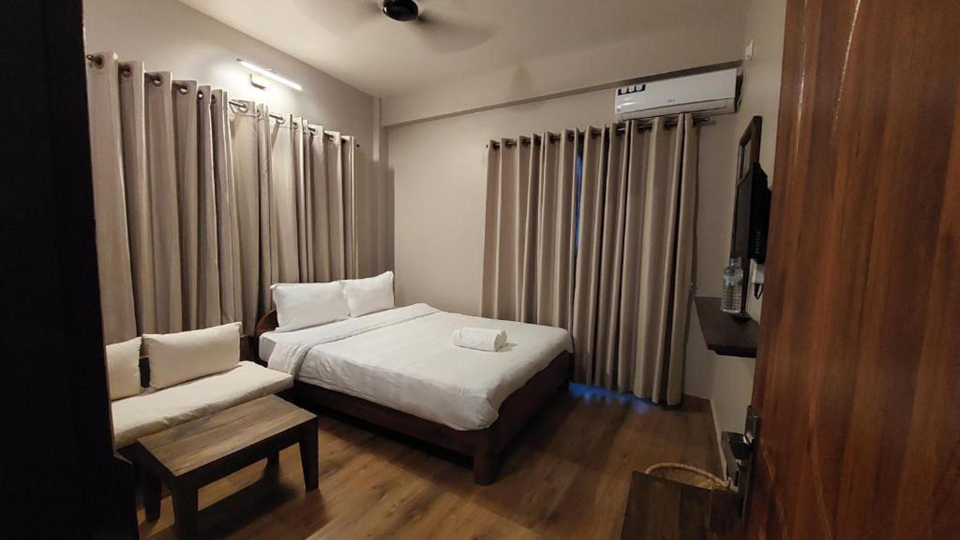 Deluxe Double Room With Balcony
