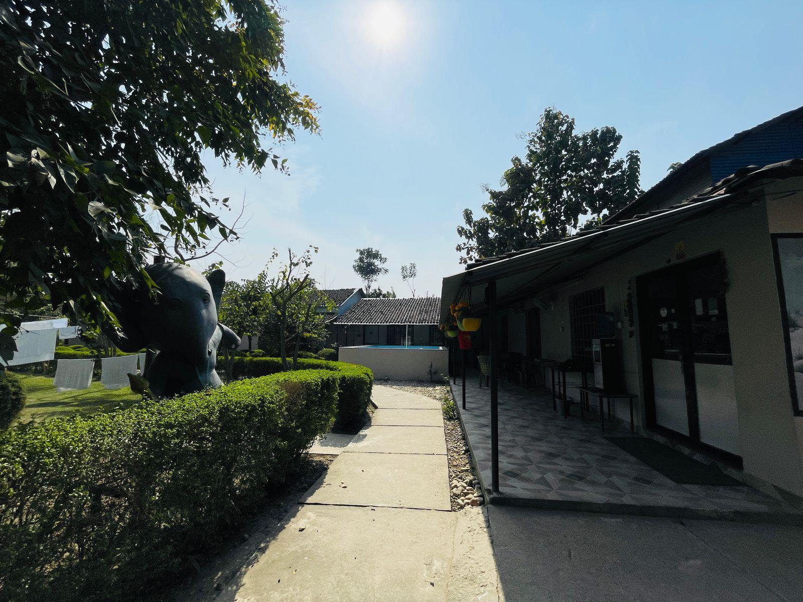 Bardia Gaida Camp Resort