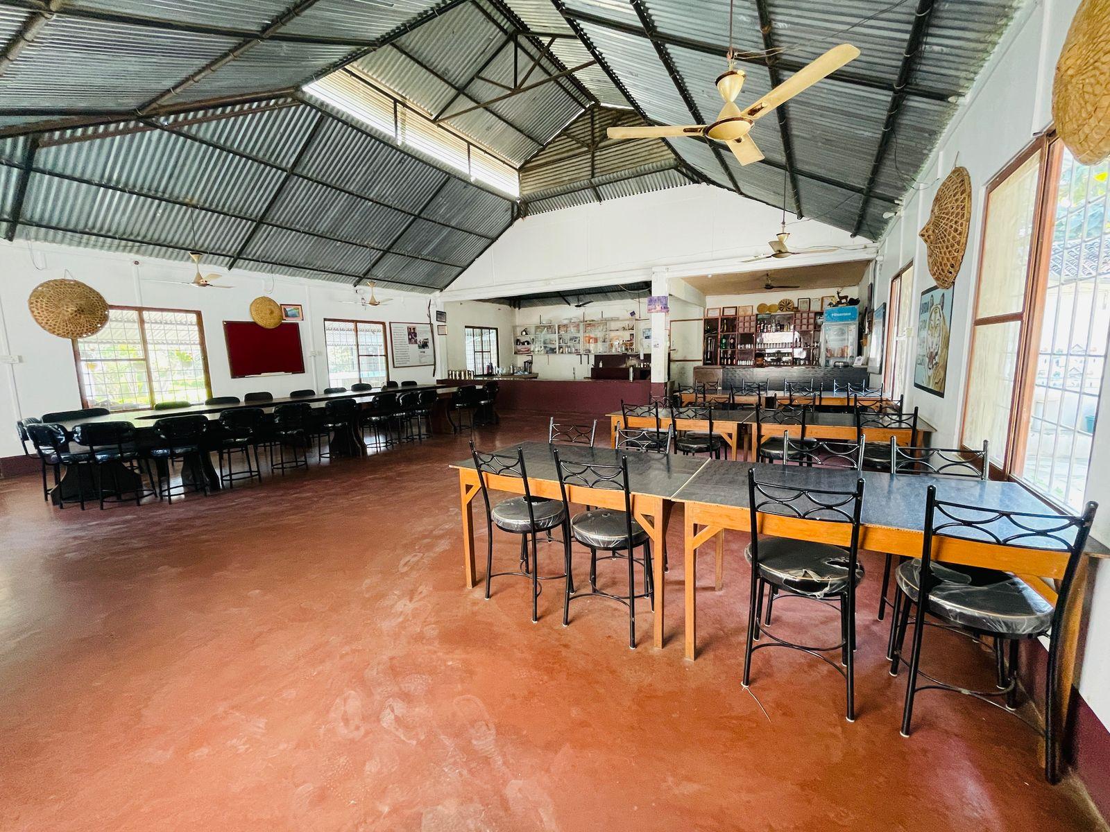 Bardia Gaida Camp Resort