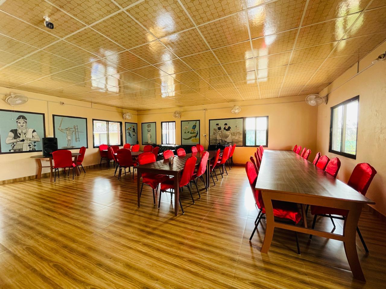Bardia Villa Resort