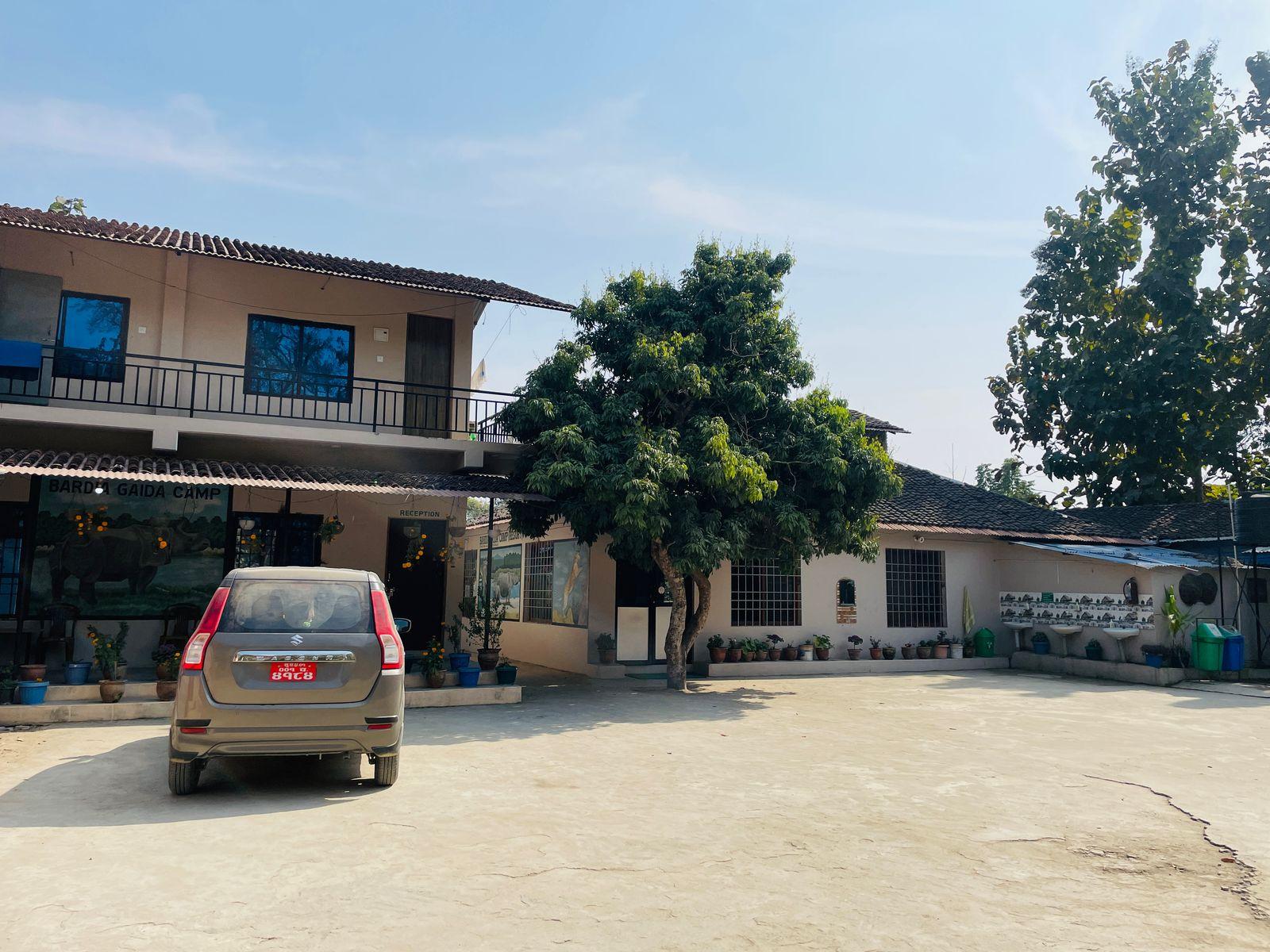 Bardia Gaida Camp Resort