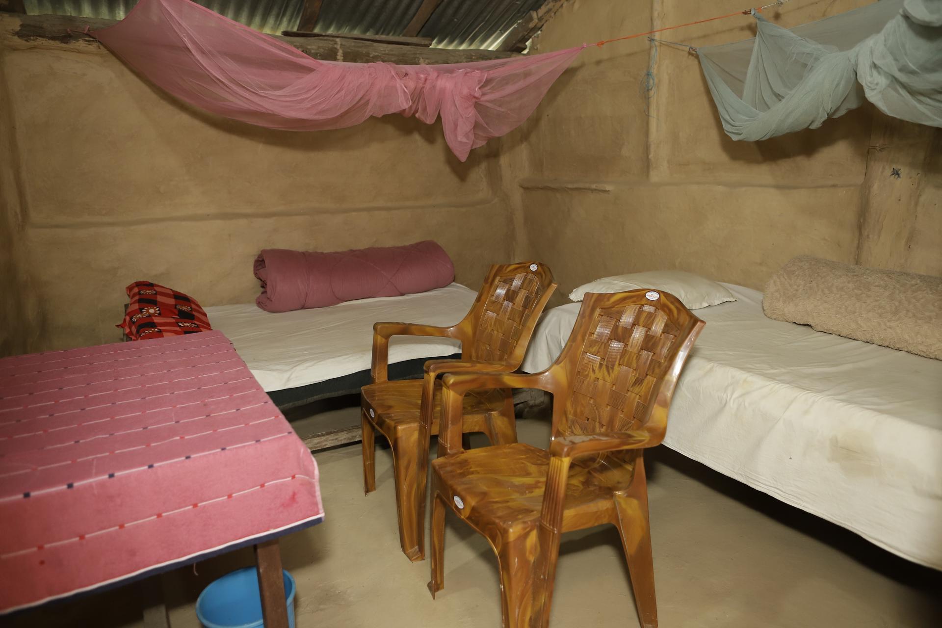 Twin Bed Room
